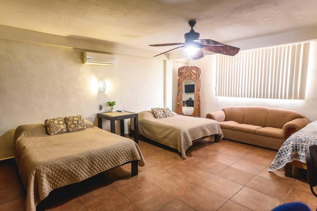 Departamento Grande Con 2 Recamaras Con Aire 5 Camas Wifi 115Mb, Cocina .Cochera Techada, #4 Ciudad Valles Exterior photo