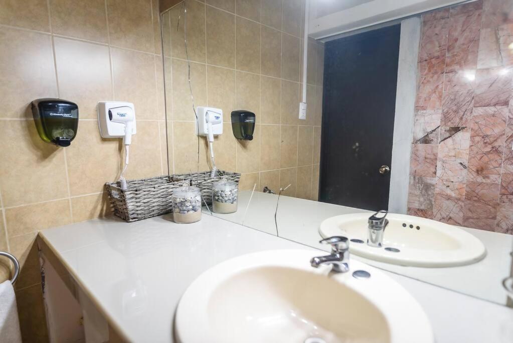Departamento Grande Con 2 Recamaras Con Aire 5 Camas Wifi 115Mb, Cocina .Cochera Techada, #4 Ciudad Valles Exterior photo